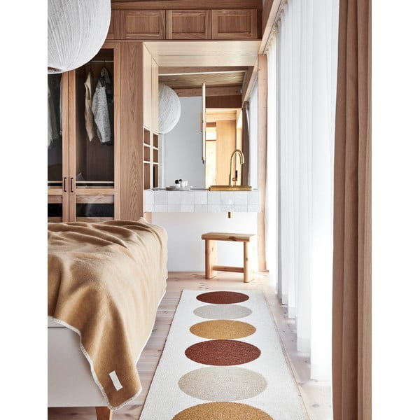 Tappeto da interno/esterno giallo ocra/color crema 70x140 cm Otto Harvest – Pappelina-image-3