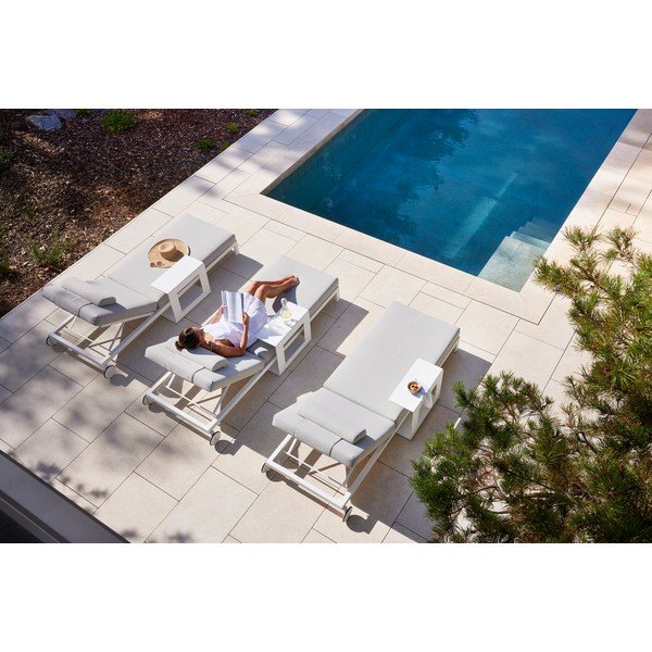 Sedia a sdraio da giardino in metallo color crema Cubic - Diphano-image-4