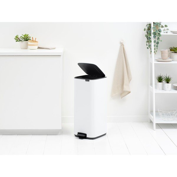 Cestino per la spazzatura bianco in acciaio con pedale 30 l Bo – Brabantia-image-1