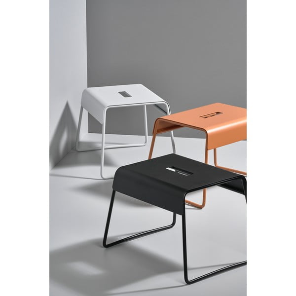 Jantarově oranžová ocelová stolička Zone A-Stool Amber-image-1