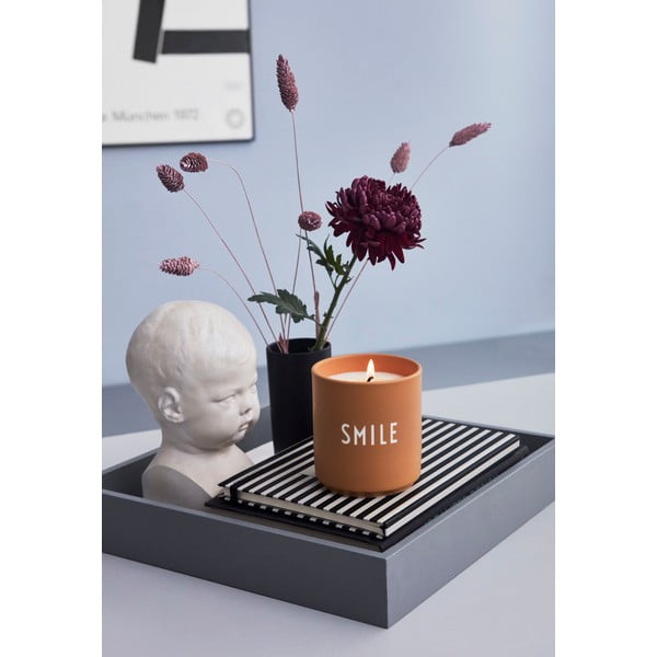 Candela di soia profumata Smile - Design Letters-image-1