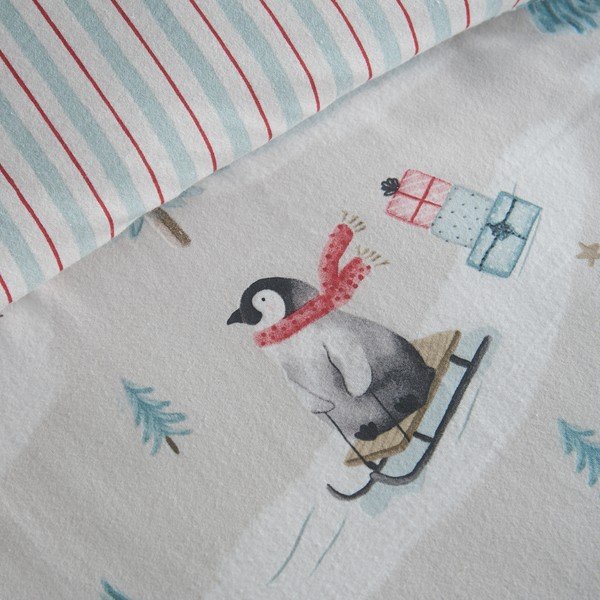 Set copripiumino e federa di colore naturale in flanella per letto singolo 135x200 cm Brushed Christmas Penguins – Catherine Lansfield-image-2