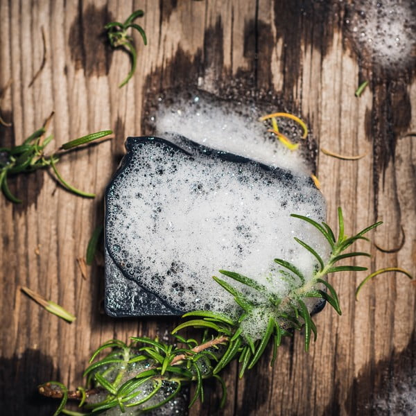 Sapone naturale fatto a mano Nero come la mia anima Black as my soul - Almara Soap-image-1