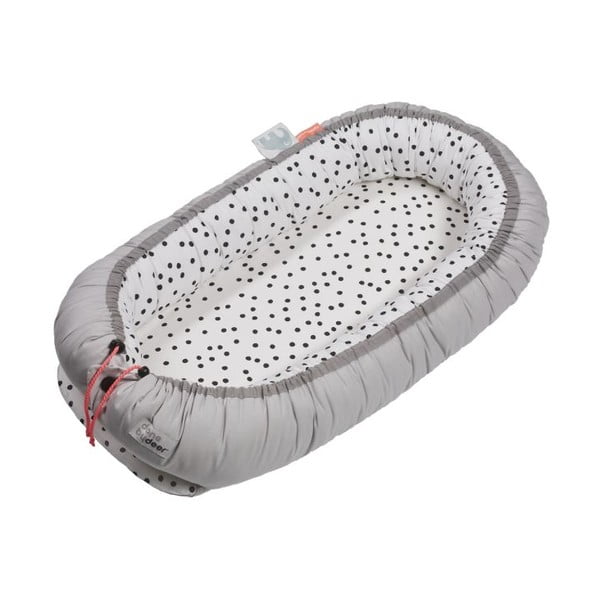 Šedé útulné hnízdo  pro miminka Done by Deer Happy Dots