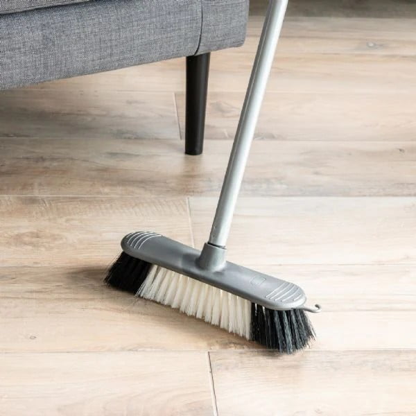 Completo di scopa grigio e bianco - Addis-image-1