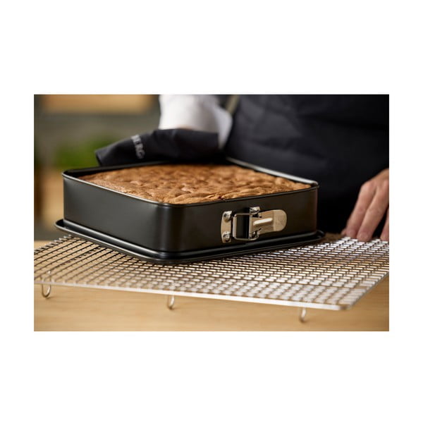 Stampo da forno in acciaio inox adatto per torta 24x24 cm – Blomsterbergs-image-1