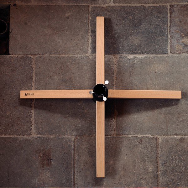 Piantana nera per albero di Natale in metallo e legno Gentle - Tree Nest-image-3