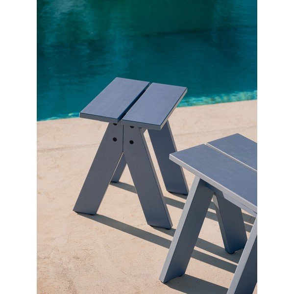 Sedia da esterno blu in legno massiccio Navo – noo.ma-image-1