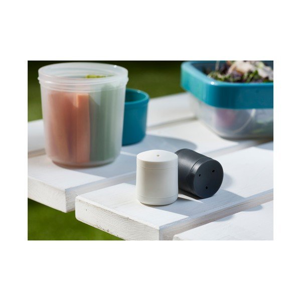 Caffettiera per sale e pepe GoEat compatta, bianca e nera GoEat™ - Joseph Joseph-image-1
