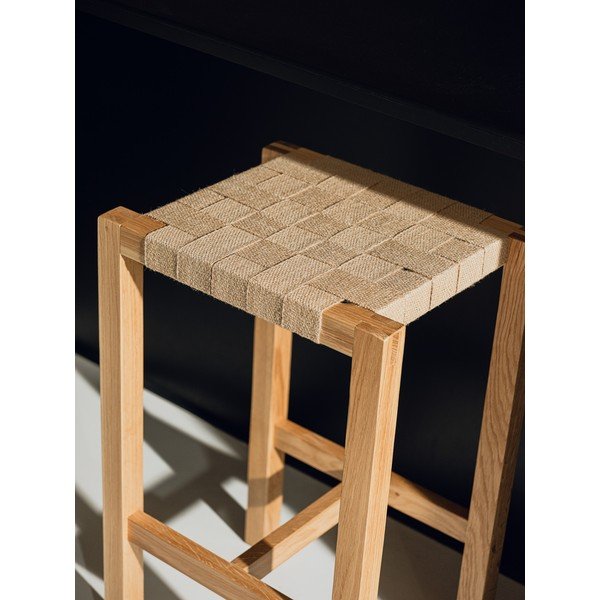 Sedia da bar di colore naturale in rovere massiccio (altezza della seduta 68 cm) Toli – noo.ma-image-4