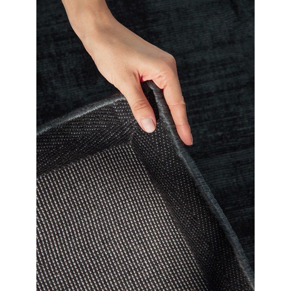 Tappeto nero in viscosa tessuto a mano 80x150 cm Noemi – Vikosa-image-4