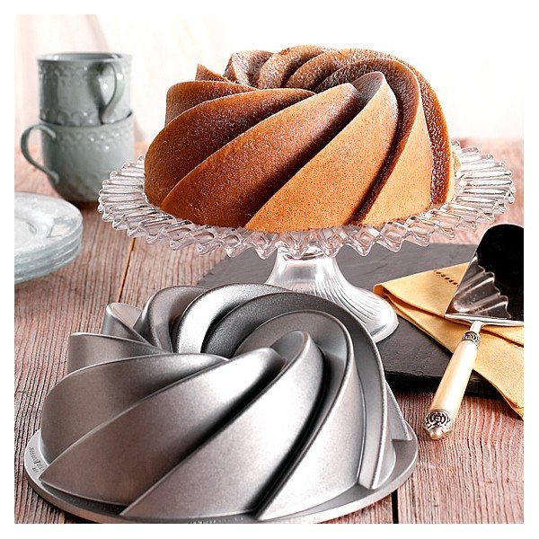 Forma na bábovku ve stříbrné barvě Nordic Ware Rondo