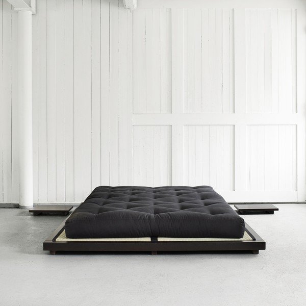 Dvoulůžková postel z borovicového dřeva s matrací a tatami Karup Design Dock Comfort Mat Black/Black, 140 x 200 cm-image-4