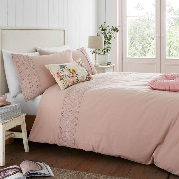Set copripiumino e federa rosa per letto matrimoniale e per letto esteso 230x220 cm Broderie Anglaise – Catherine Lansfield-image-4