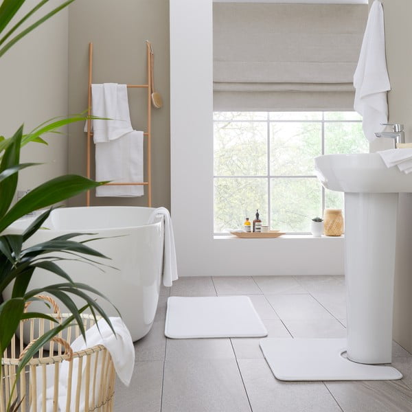 Set di asciugamani per viso e corpo tipo terry bianchi in cotone 6 pz Anti-Bacterial – Catherine Lansfield-image-1