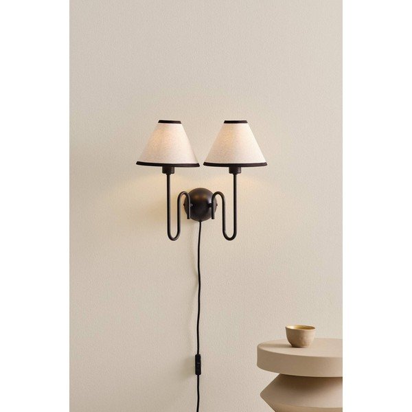 Lampada da parete nera/beige in lino con alimentazione a corrente Juliet – Jotex-image-1