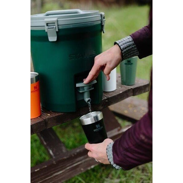 Dispenser con rubinetto 7,5 l Fast-Flow Water Jug Black 2.0 – Stanley-image-1