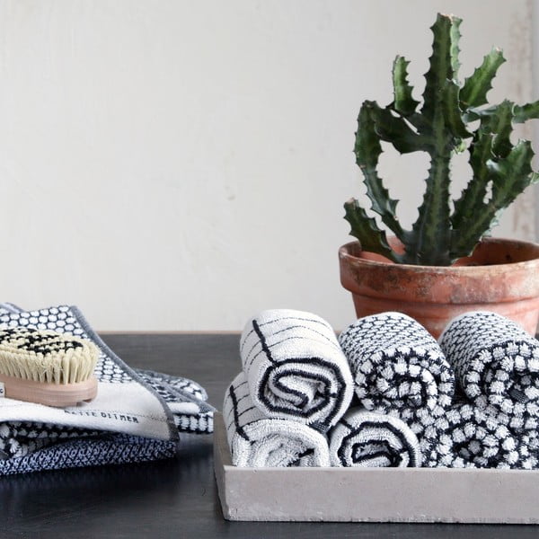 Telo da bagno in cotone bianco e nero 70x140 cm Grid - Mette Ditmer Denmark-image-2