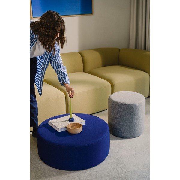 Poggiapiedi blu con rivestimento in lana Folk – noo.ma-image-1