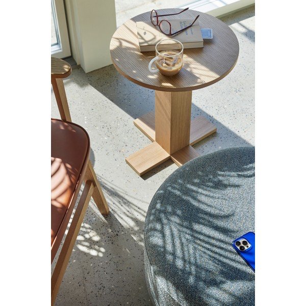 Tavolino rotondo con effetto rovere ø 45 cm Koohi – Hübsch-image-3