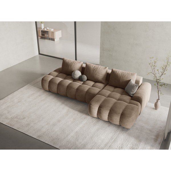 Divano angolare marrone chiaro allungabile/con contenitore (con penisola a destra/con chaise lounge) con rivestimento in velluto Linz – Cosmopolitan Design-image-1
