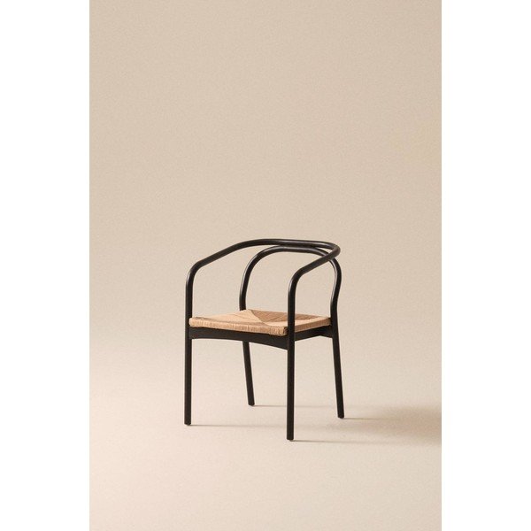 Sedia da pranzo nera in rovere massiccio con braccioli Lidingö – Jotex-image-1