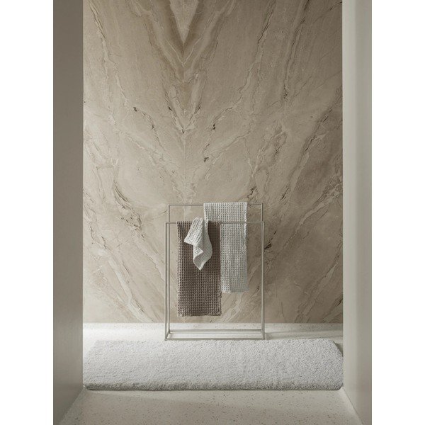 Tappetino per il bagno color crema 70x140 cm Tuufa – Blomus-image-1