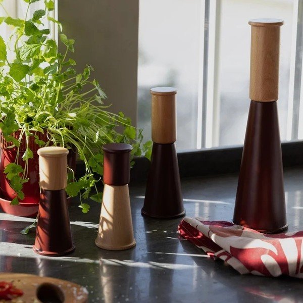 Set macina pepe e sale rosso/di colore naturale in ceramica 2 pz Gurken – Sagaform-image-1