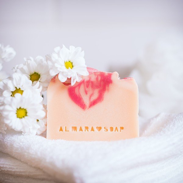 Sapone fatto a mano Opojný zimolez - Almara Soap-image-1