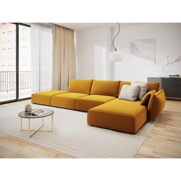 Divano angolare color senape (con penisola a destra/con chaise lounge) con rivestimento in velluto Vanda – Mazzini Sofas-image-1