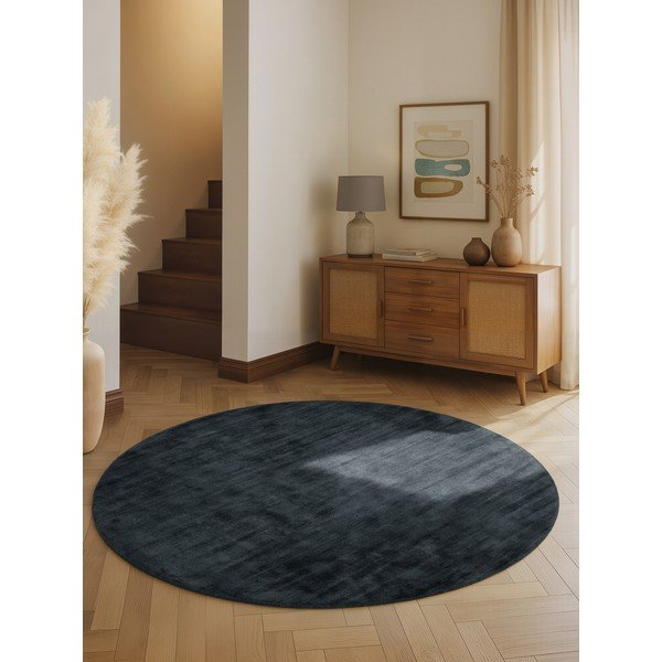 Tappeto rotondo nero in viscosa tessuto a mano ø 120 cm Noemi – Vikosa-image-1