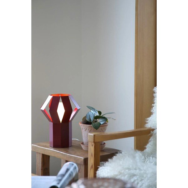 Lampada da tavolo rossa in metallo con paralume in metallo (altezza totale 27 cm) Octa – Markslöjd-image-1