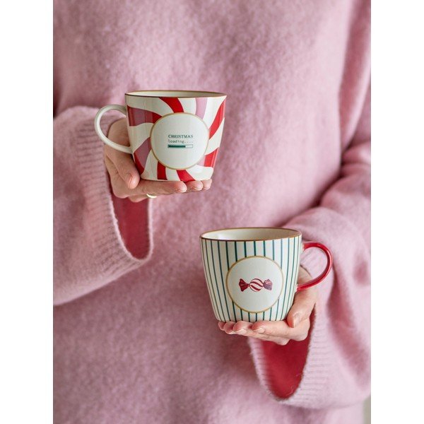 Tazze in set in gres a tema natalizio 2 pz 380 ml Yule – Bloomingville-image-1