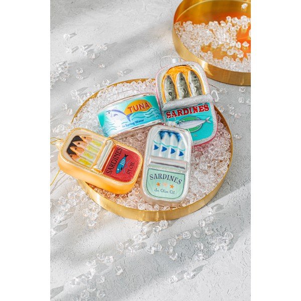 Decorazione per albero di natale in vetro 7 cm Can of Sardines – Sass & Belle-image-1
