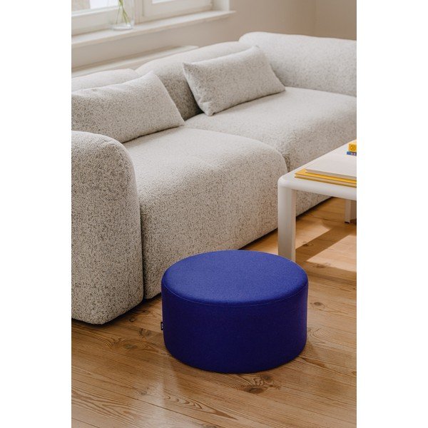 Poggiapiedi blu con rivestimento in lana Folk – noo.ma-image-3