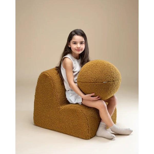 Cuscino per divano da bambini marrone con rivestimento in bouclé Ball – Wigiwama-image-1