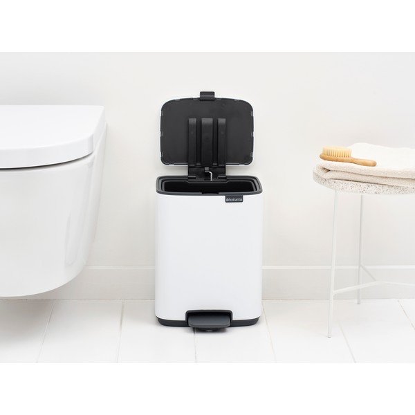 Cestino per la spazzatura bianco in acciaio con pedale 7 l Bo – Brabantia-image-1