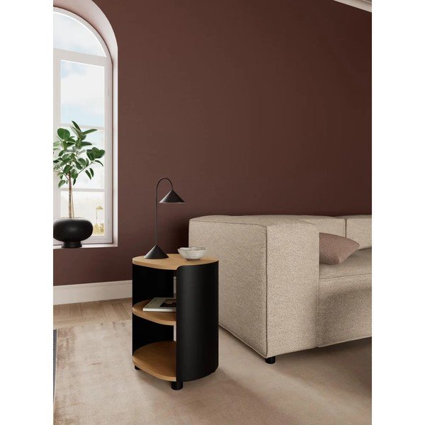 Comodino nero/di colore naturale con effetto rovere con ripiani Bowen – Actona-image-1