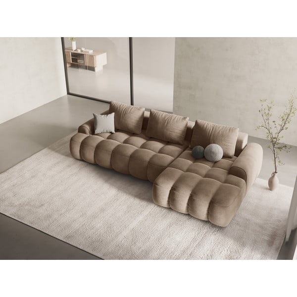 Divano angolare marrone chiaro allungabile/con contenitore (con penisola a destra/con chaise lounge) con rivestimento in velluto Linz – Cosmopolitan Design-image-1