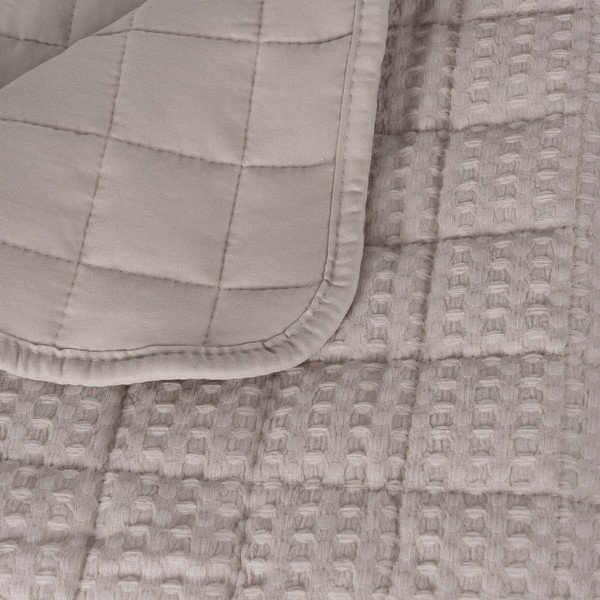 Copriletto beige con rivestimento trapuntato 240x260 cm – Ixia-image-1