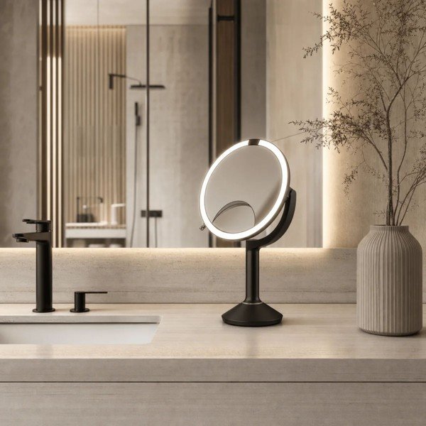 Specchio per make-up con illuminazione/con ingrandimento (con ingrandimento 5x/con ingrandimento 10x) ø 20 cm Trio – simplehuman-image-1