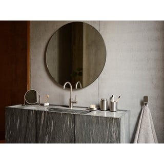 Portaspazzolino color argento opaco in acciaio inox Ume – Zone