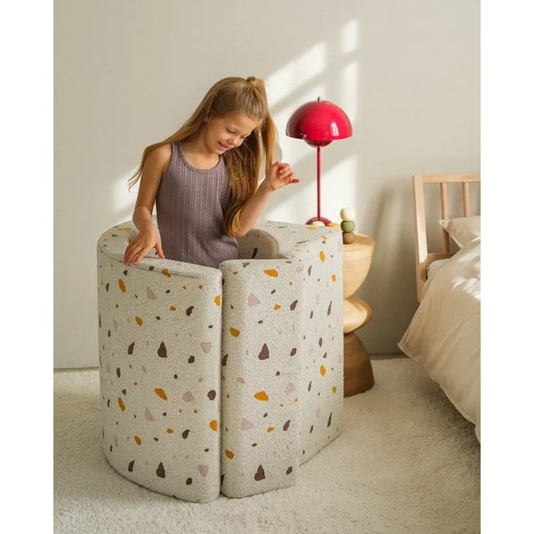 Poltrona per bambini bianca con rivestimento in bouclé e ciniglia Terrazzo Moon – Wigiwama-image-4