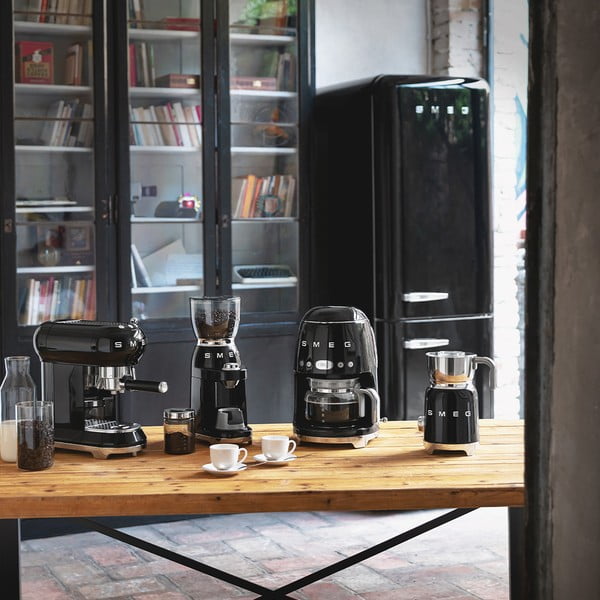 Frullino elettrico nero per latte Retro Style - SMEG-image-1