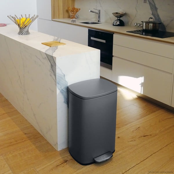 Cestino per la spazzatura grigio scuro in acciaio con pedale 50 l   Akira – Spirella-image-1