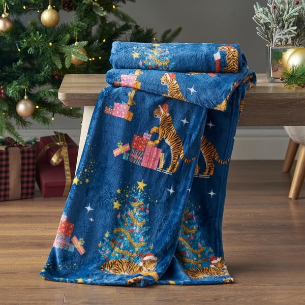 Coperta blu in micropile a tema natalizio 130x170 cm Christmas Tiger – Catherine Lansfield-image-1