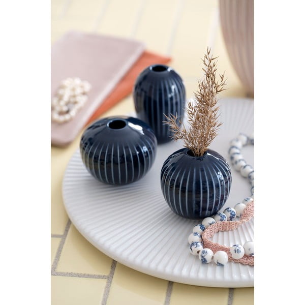 Vasi in ceramica blu scuro in set di 3 pezzi Hammershøi - Kähler Design-image-1