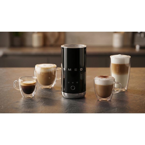 Montalatte elettrico nero in plastica 120 ml – SMEG-image-1