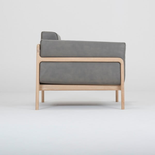 Poltrona in pelle di bufalo grigio scuro con struttura in rovere massiccio Fawn - Gazzda-image-3