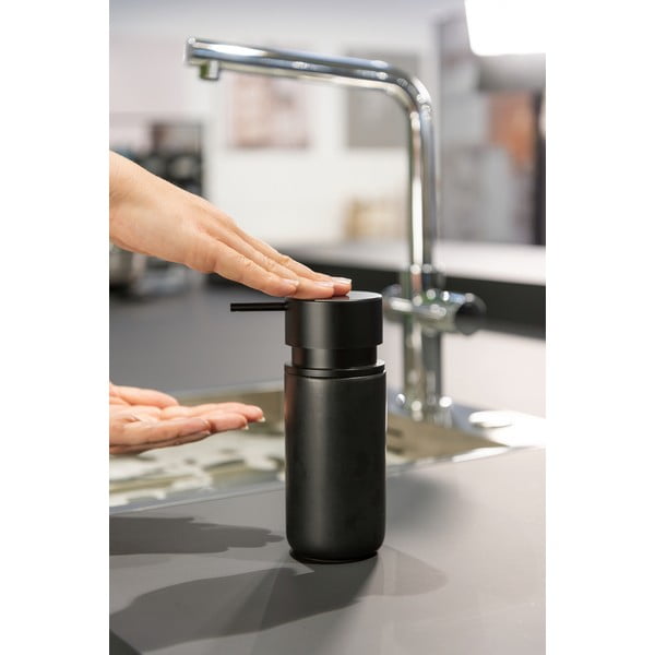 Dosatore di sapone in ceramica nera Black Outdoor Kitchen Silo - Wenko-image-4